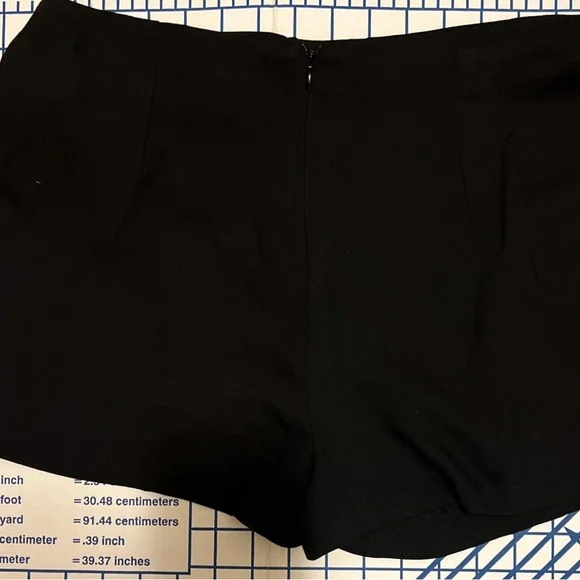 Mahina Black wrap Skort With Side Tie Women Size Medium Excellent Condition - Picture 4 of 10